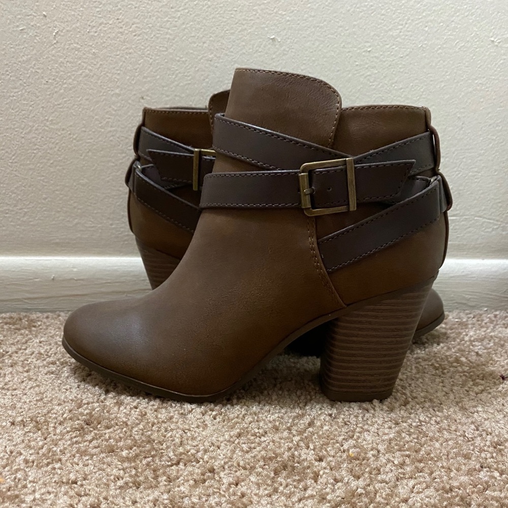 NWOB Material Girl Booties